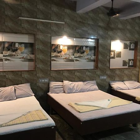 Hotel Rehoboth Канякумари Екстериор снимка