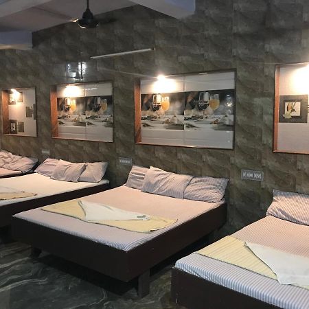 Hotel Rehoboth Канякумари Екстериор снимка