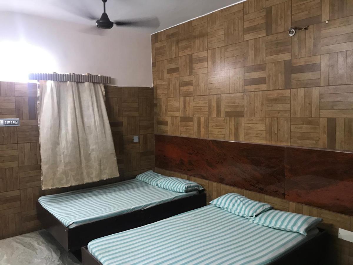 Hotel Rehoboth Канякумари Екстериор снимка