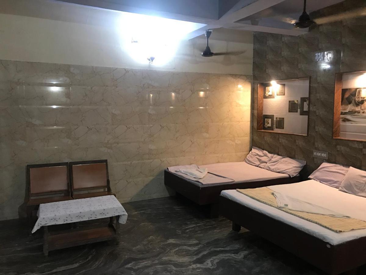 Hotel Rehoboth Канякумари Екстериор снимка