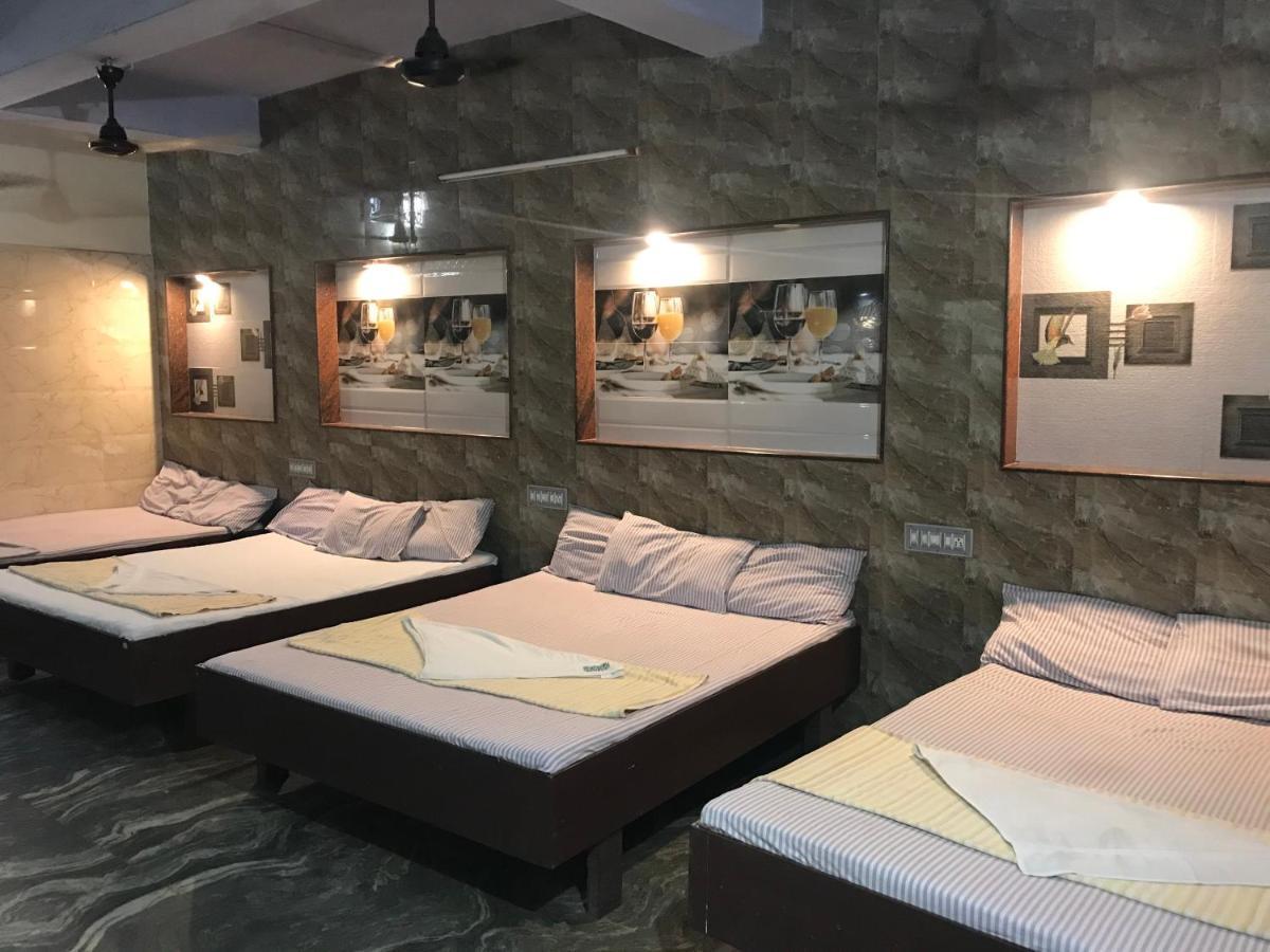 Hotel Rehoboth Канякумари Екстериор снимка