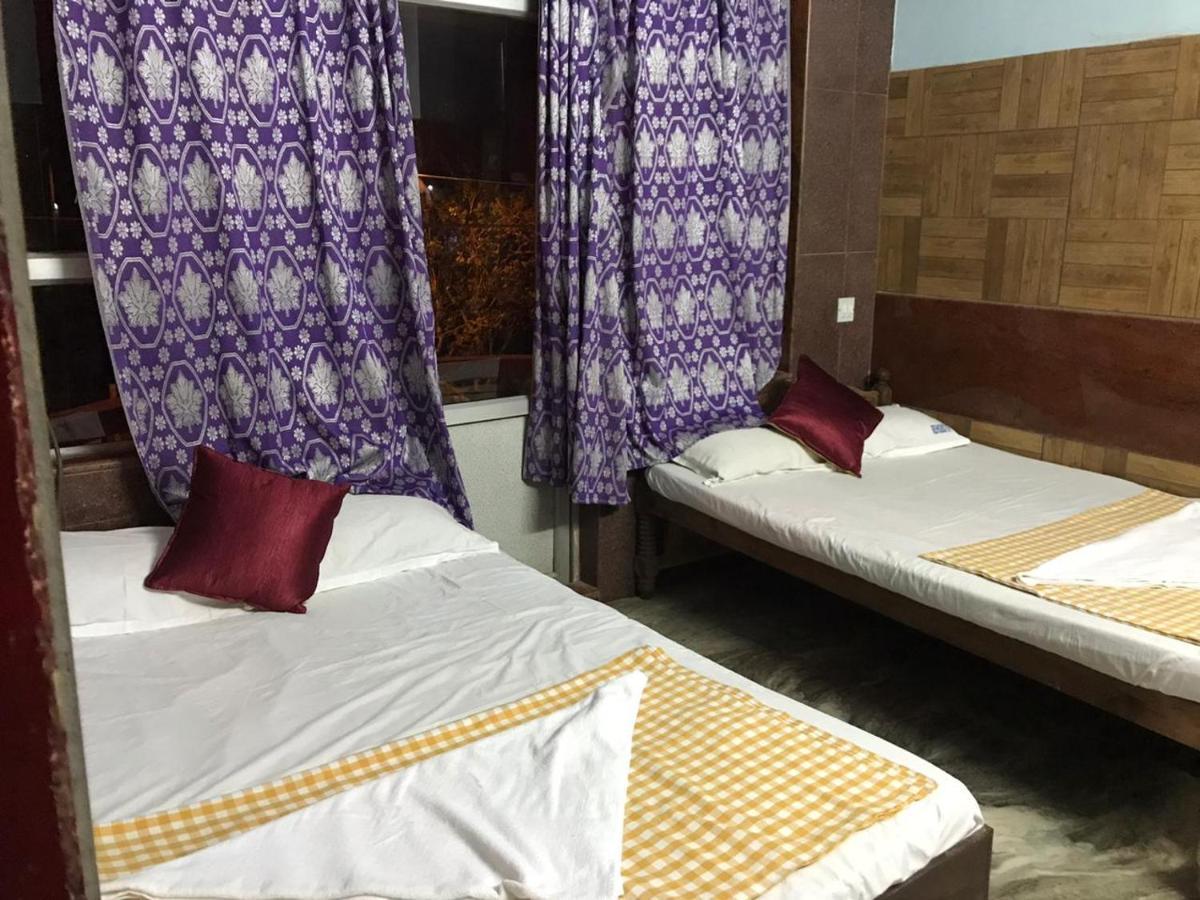 Hotel Rehoboth Канякумари Екстериор снимка